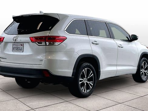 Used 2018 Toyota Highlander Plus image 14