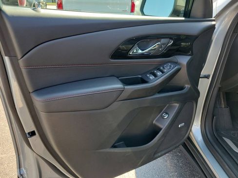 Used 2023 Chevrolet Traverse RS AWD/4WD image 23
