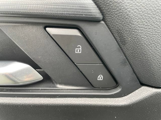 Used 2026 GMC Acadia Elevation w/ Elevation Premium Package FWD image 6