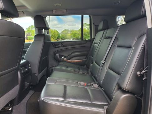 Used 2020 Chevrolet Suburban Premier w/ Max Trailering Package AWD/4WD image 23