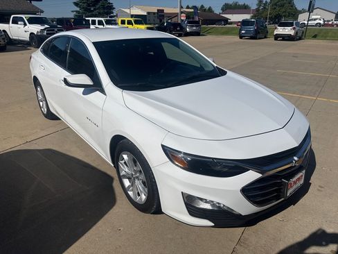 Used 2025 Chevrolet Malibu LT FWD image 7