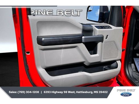 Used 2015 Ford F150 XLT w/ Equipment Group 302A Luxury AWD/4WD image 18