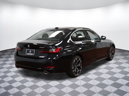 Used 2025 BMW 330i xDrive Sedan w/ Premium Package image 5