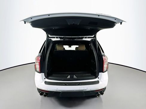 Used 2021 Chevrolet Suburban Premier w/ Premium Package image 30