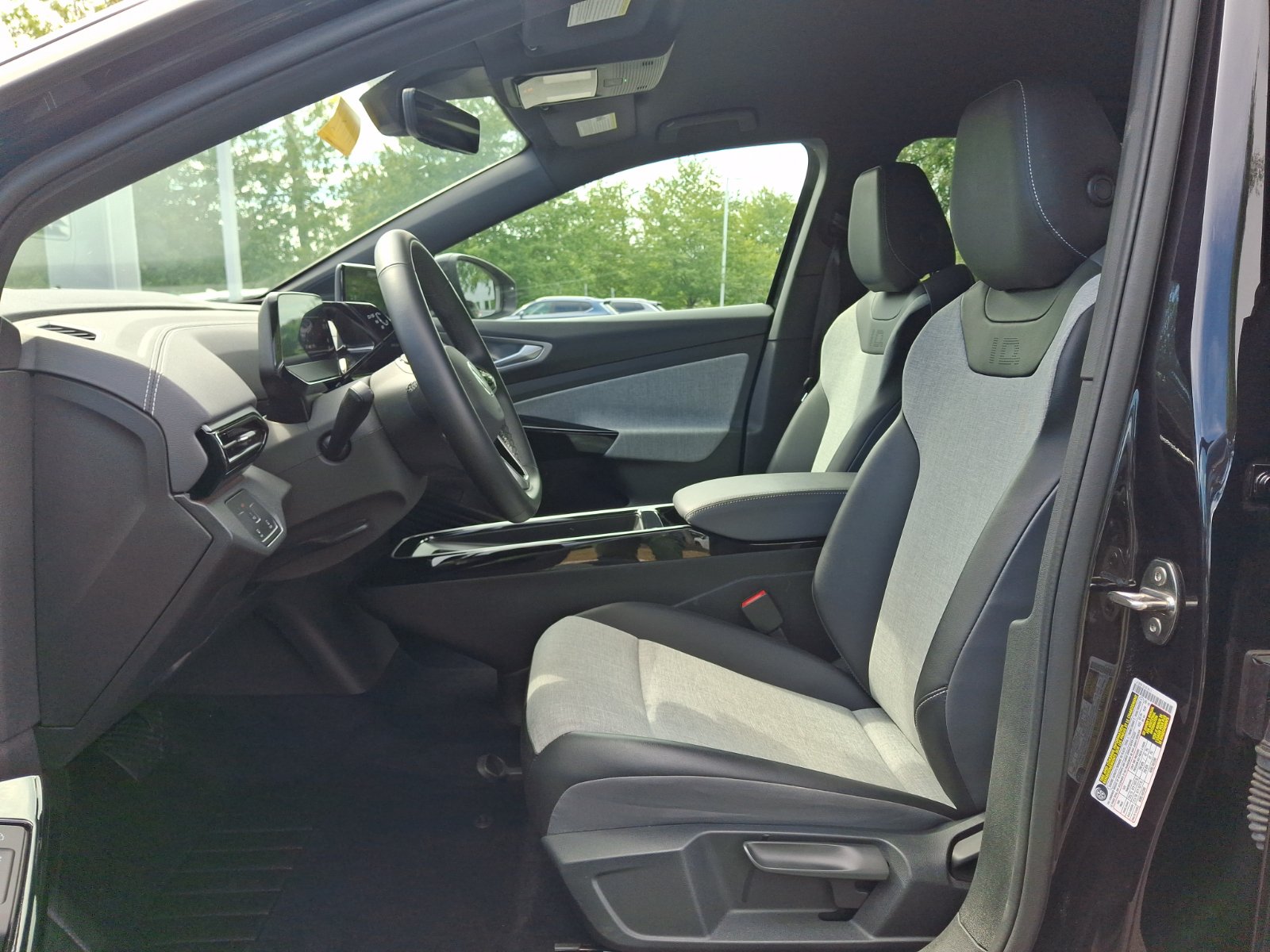 Used 2023 Volkswagen ID.4 Pro RWD image 14