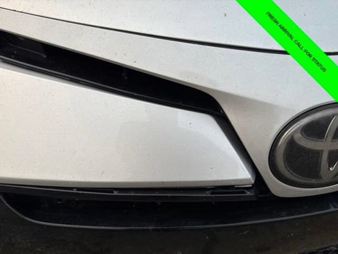 Used 2019 Toyota Corolla SE FWD image 18