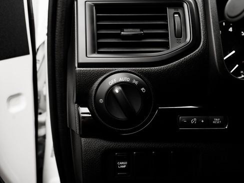 Certified 2023 Nissan Titan SV w/ Accessory Utility Package image 17