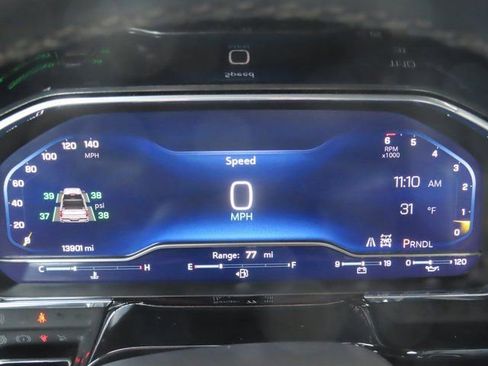 Used 2025 Chevrolet Silverado 1500 LT image 34