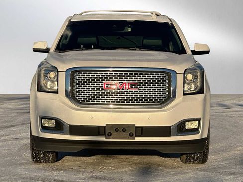 Used 2017 GMC Yukon Denali image 8