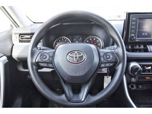 Used 2021 Toyota RAV4 LE image 14