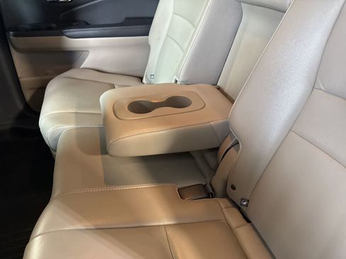 Used 2016 Honda Pilot Touring image 18