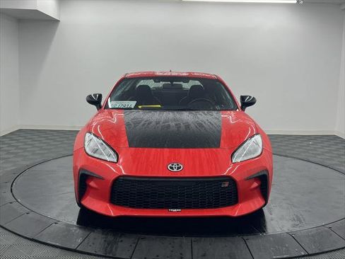 Certified 2024 Toyota GR86 TRUENO Edition image 5