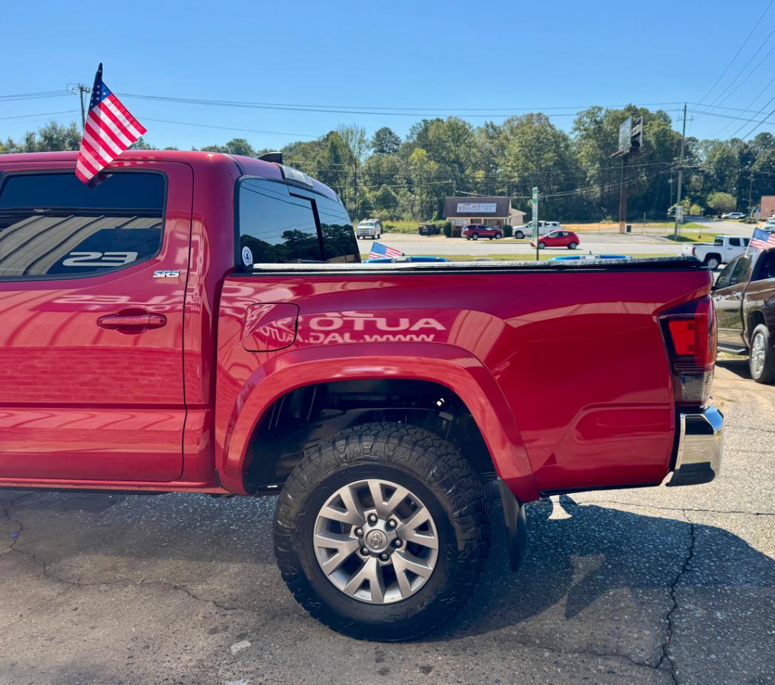 Used 2019 Toyota Tacoma SR5 AWD/4WD image 12