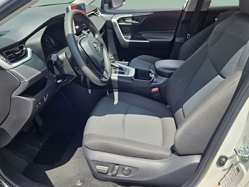 Certified 2025 Toyota RAV4 XLE FWD image 12