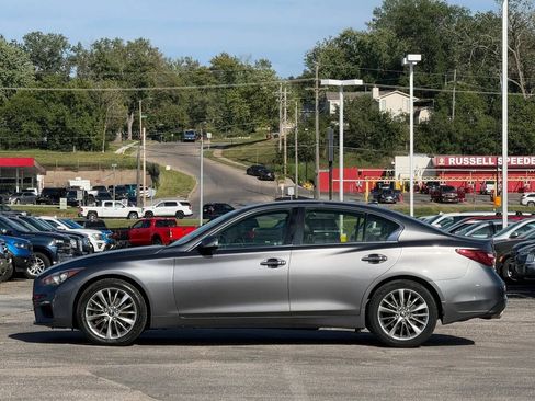 Used 2018 INFINITI Q50 Luxe w/ Essential Package (3.0T Luxe) AWD/4WD image 3