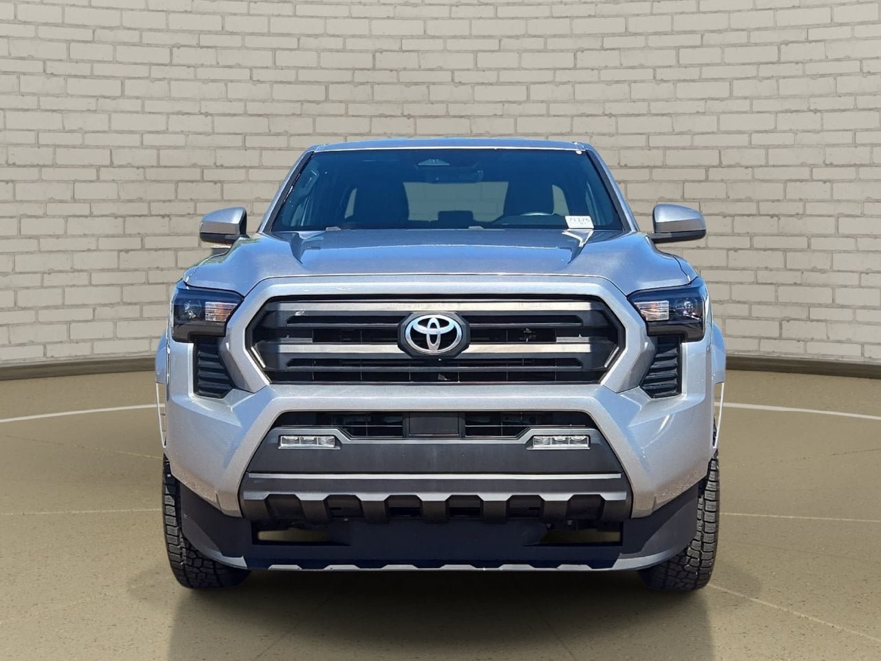 Used 2024 Toyota Tacoma SR5 AWD/4WD image 2