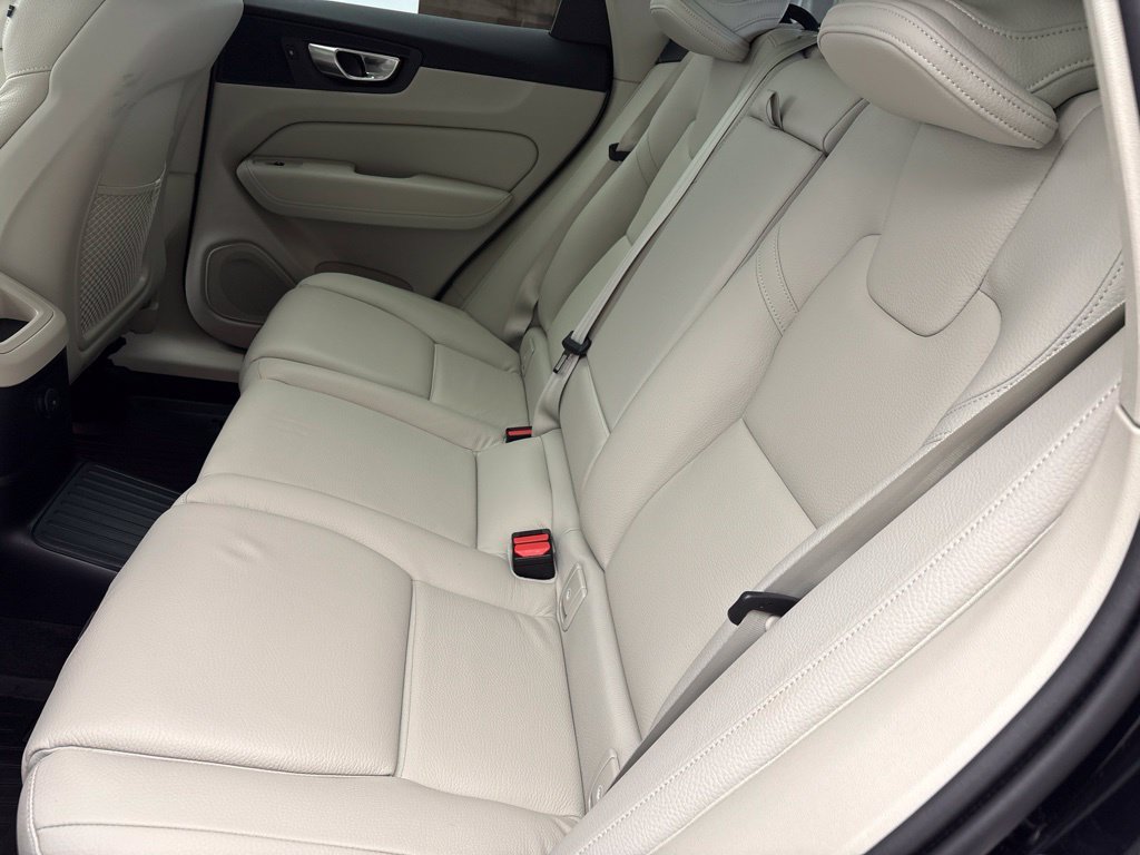 Used 2024 Volvo XC60 T8 Plus w/ Protection Package Premier AWD/4WD image 21