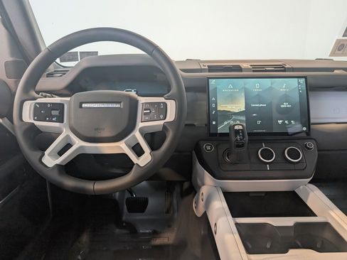 New 2026 Land Rover Defender 110 X-Dynamic SE image 14