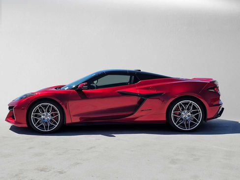 Used 2023 Chevrolet Corvette Stingray Convertible w/ Z51 Performance Package RWD image 41