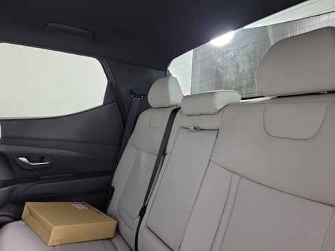 New 2025 Hyundai Santa Cruz SEL image 31