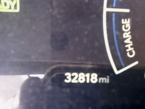 Used 2025 Toyota Camry LE image 8