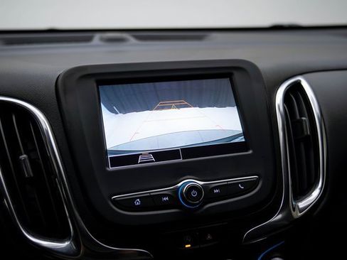 Used 2023 Chevrolet Equinox LT image 28