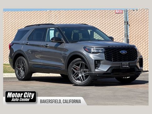 Used 2025 Ford Explorer ST-Line w/ ST-Line Street Pack AWD/4WD image 1