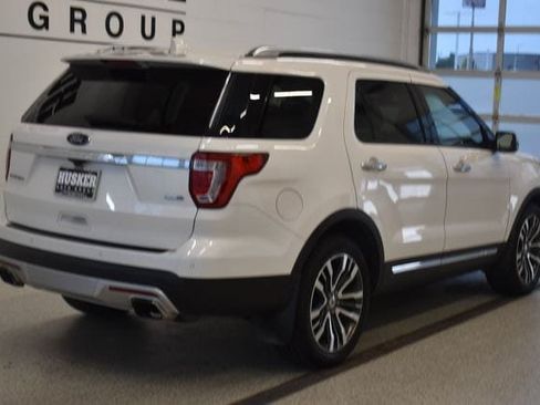 Used 2016 Ford Explorer Platinum AWD/4WD image 4
