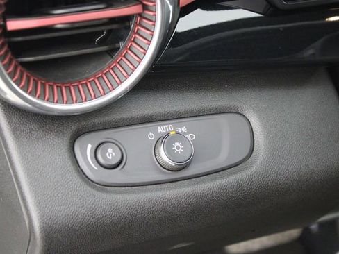 Used 2024 Chevrolet Trax RS w/ Driver Confidence Package image 18