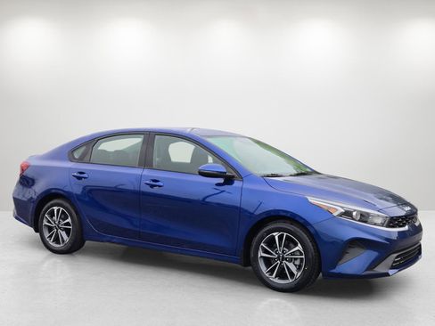 Used 2024 Kia Forte LXS w/ LXS Technology Package image 4