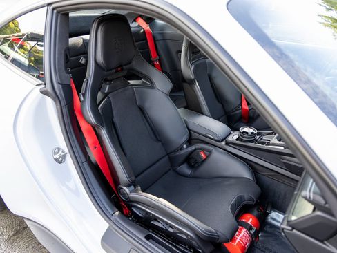 Used 2026 Porsche 911 GT3 RWD image 55