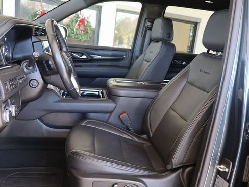 Used 2021 GMC Yukon Denali w/ Denali Premium Package image 15