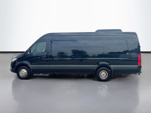 Used 2024 Mercedes-Benz Sprinter 3500 image 6