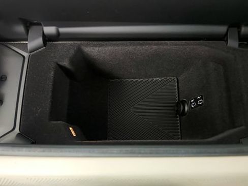 Used 2023 BMW i7 xDrive60 AWD/4WD image 68