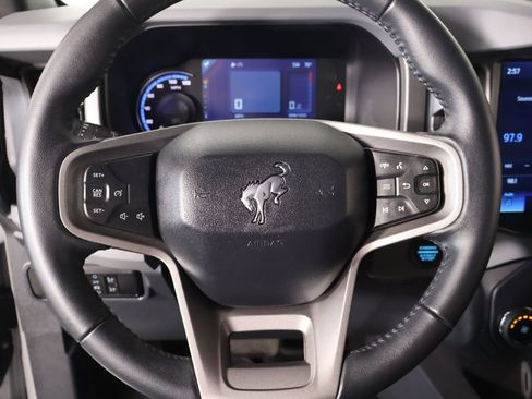 Used 2024 Ford Bronco Big Bend AWD/4WD image 3