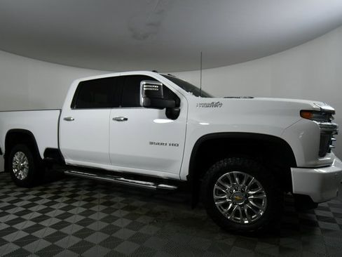 Used 2022 Chevrolet Silverado 3500 High Country w/ Z71 Off-Road Package image 9