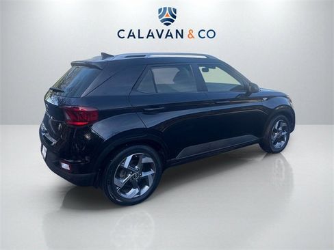 Used 2022 Hyundai Venue SEL w/ Cargo Package image 7