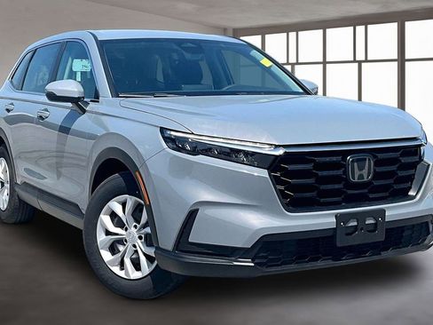 Used 2023 Honda CR-V LX image 3