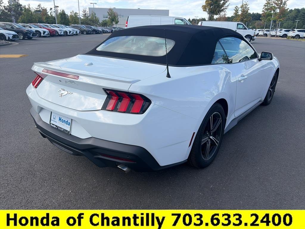 Used 2025 Ford Mustang Premium RWD image 7