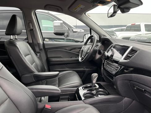 Used 2017 Honda Ridgeline RTL-E image 2