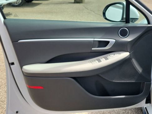 Used 2025 Hyundai Sonata SEL FWD image 19