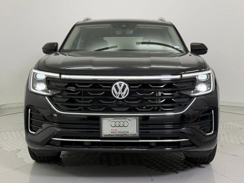 Used 2025 Volkswagen Atlas SEL Premium R-Line image 6