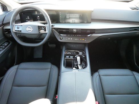 Used 2025 Nissan Murano SL image 10