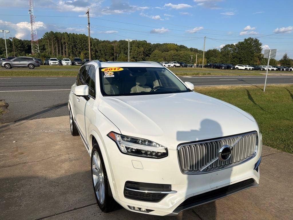 Used 2017 Volvo XC90 T6 Inscription w/ Vision Package AWD/4WD image 5