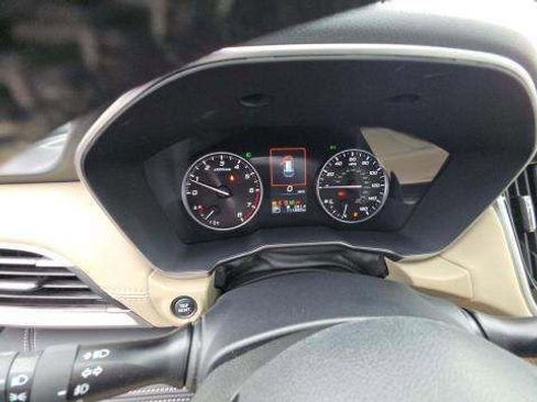 Used 2022 Subaru Outback Limited AWD/4WD image 6