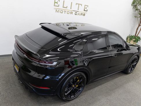 Used 2024 Porsche Cayenne Turbo GT AWD/4WD image 28