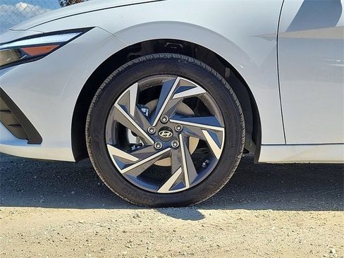 New 2025 Hyundai Elantra Sport image 23