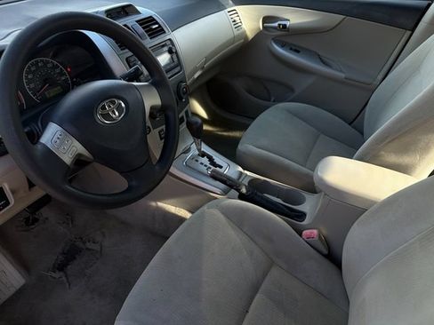 Used 2012 Toyota Corolla LE FWD image 11