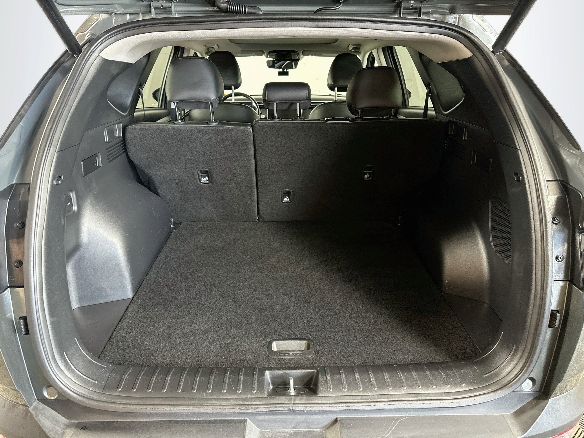 Used 2023 Hyundai Tucson Limited w/ Cargo Package AWD/4WD image 27
