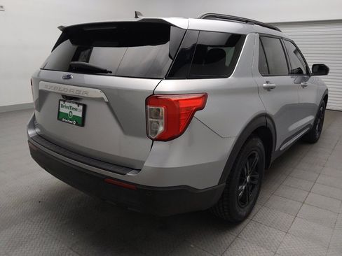 Used 2022 Ford Explorer XLT RWD image 9